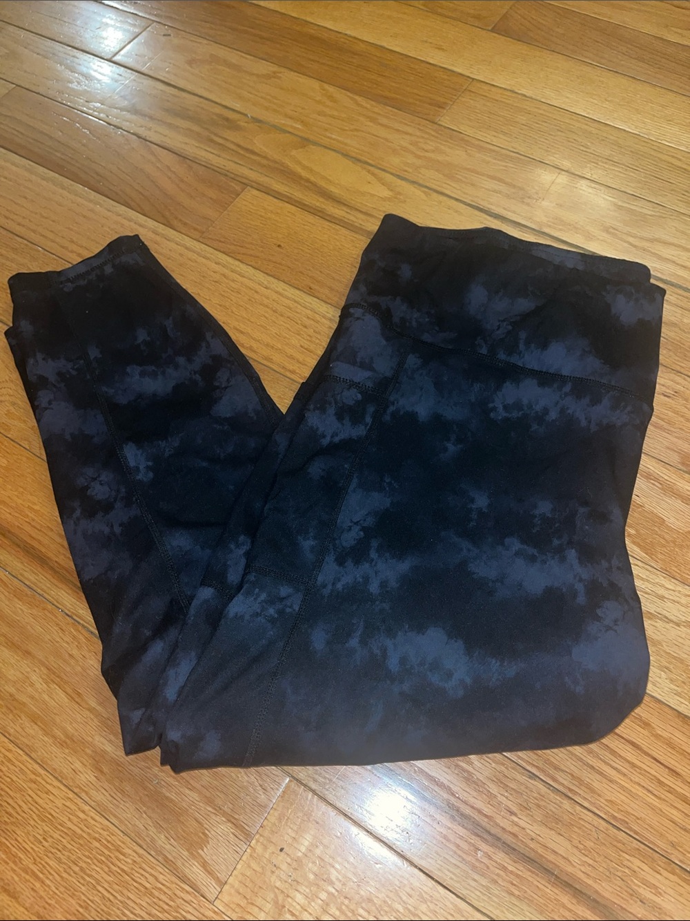 Like new to Galicia’s lux Black Tie-Dye Leggings